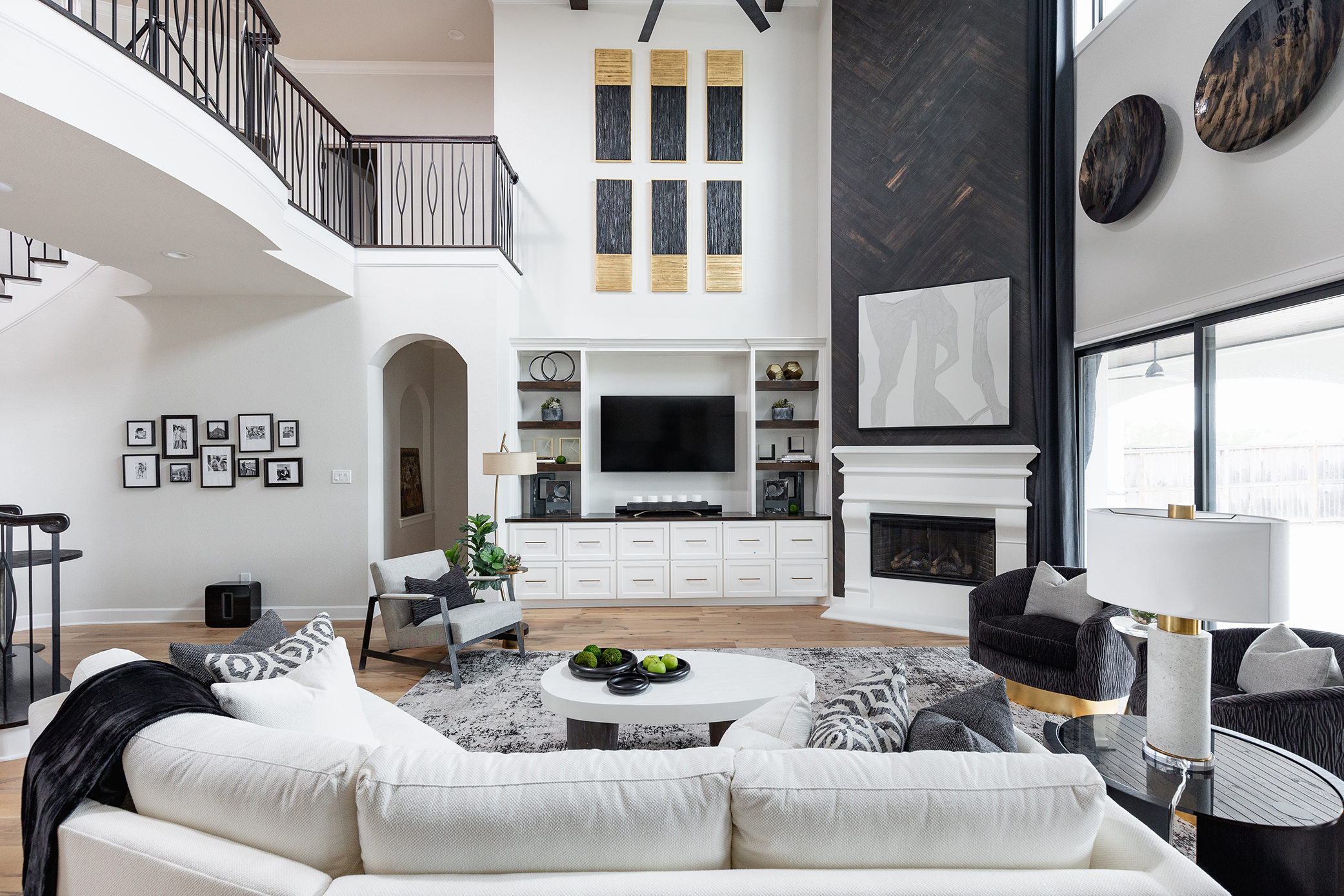 How To Decorate a Large Wall Like a Pro